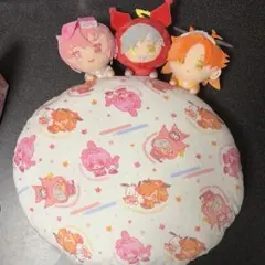 夢王国と眠れる100人の王子様　ぐでたま　クッション RED 夢王国と眠れる100人の王子様 ぐでたま クッション RED - メルカリ