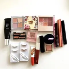 2025年最新】アイシャドウ まとめ売りの人気アイテム - メルカリ