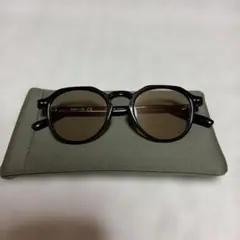 ユニクロ　サングラス　ケース付きのサムネイル