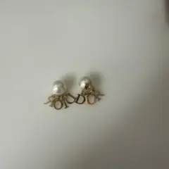dior tribales ピアス　キャチなし