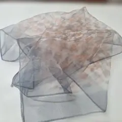 グレーとオレンジのハウンドトゥーススカーフ