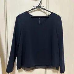 【さのまる@断捨離中さん専用】ネイビーVネック 長袖トップス バックプリーツ