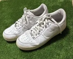 NIKE AIR FORCE 1 ホワイト ローカット スニーカーのサムネイル
