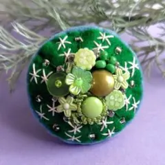 40 玉サボテンブローチ40　ハンドメイド　フェルトブローチ