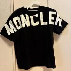 MONCLER 大文字ロゴ ブラック Tシャツ