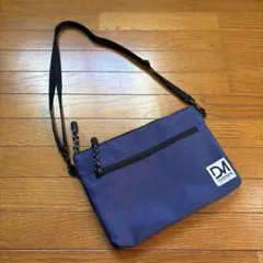 Dual Master ネイビー サコッシュ