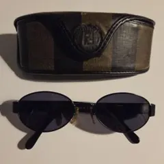 フェンディ　サングラス　レディース　メガネ　ブラック　ケース付き