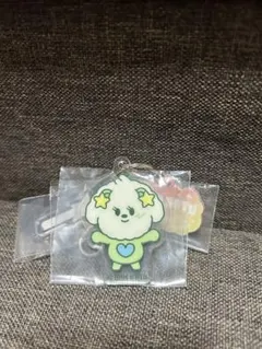 TXTファミマ プルバトゥエニマイくじ　バムグッ