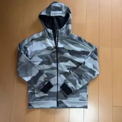 アディダス　ジュニアサイズ　グレー 迷彩柄 フルジップパーカー