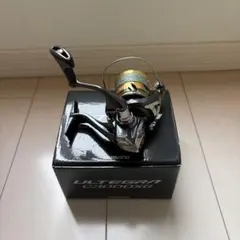 SHIMANO ULTEGRA C3000XG スピニングリールのサムネイル