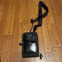 PRADAショルダーバック