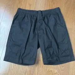 黒のショートパンツ ゴムウエスト