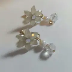 フラワー　パール　モチーフ　イヤリング