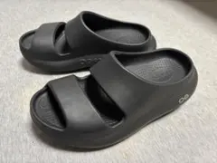 OOFOS OOyea サンダル ブラック M4/W6/EU37のサムネイル