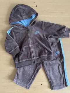 ナイキ ベロア セットアップ L 2025年最新】nike ベロア セットアップ 緑の人気アイテム - メルカリ