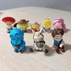 ディズニーキャラクターフィギュア（いずれか1つ）