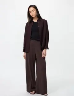 UNIQLO クレープジャージーストレートパンツ ダークブラウン Sサイズ