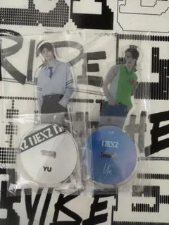 NEXZ YU アクリルキーホルダー 2点set - メルカリ