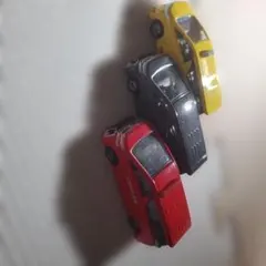 ミニカー 赤 黒 黄色 セット