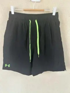 Under Armour 【S】黒ショートパンツ　スポーツ　【163】