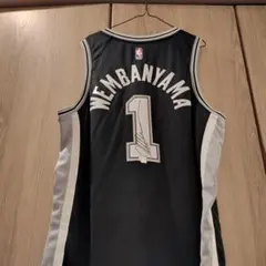 【鑑定済み】Spurs ウェンバンヤマ オーセンティックユニフォーム　サイン入 2026年最新】ウェンバンヤマ ユニフォームの人気アイテム - メルカリ