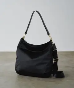 ほぼ未使用ラシット仕切りポケット付きポケット多数ラージ2wayショルダーバッグ