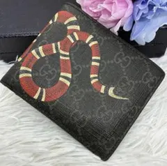 廃盤品】グッチ 折り財布 GGスプリーム ベスティアリー - メルカリ