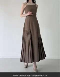 【美品】ジュノア/JUNOAH プリーツ キャミワンピロングのサムネイル