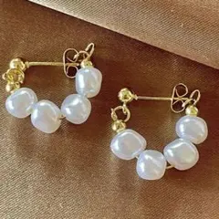25 ★SALE パール　フープ型ピアス　フープ　ゴールド　淡水パール風