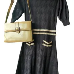 【新品】黒 ニットワンピース ポケット 半袖 パール飾り