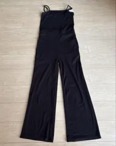 黒のサロペット・オーバーオール
