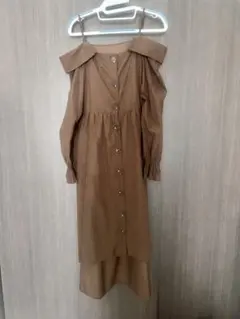【フリーサイズ】ブラウン オフショルダー ワンピース