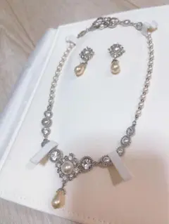 Samantha　Tiara　ネックレス イヤリング