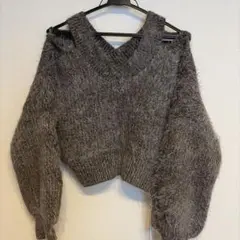 GYDA オフショルダー クロップドニット