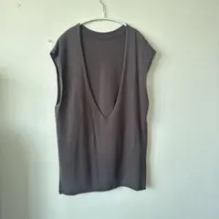 ガリャルダガランテ 深Vネック ニットベスト　チャコールグレー