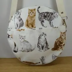 丸型ショルダーバック(三毛猫)