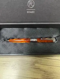 【新品未使用品】伊東屋 Romeo No. 3 イタリアンアンバー(細軸) Amazon.co.jp: ロメオ 伊東屋 ROMEO No．3ボールペン 細軸