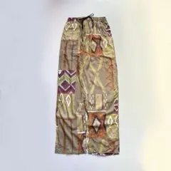 ワイドパンツ 個性