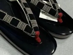 小紋・紬に　着姿スッキリ！高ヒールで履きやすいウレタン草履【印伝風】市松