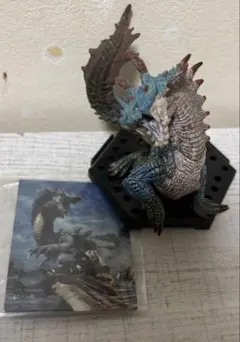 モンスターハンター　ラギアクルス　フィギュア