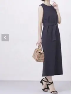 ネイビー ノースリーブ ロングワンピース ベルト付き　美品　クリーニング済
