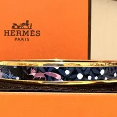 美品【希少】英国式庭園にて　エマイユ PM バングル　アニマル　黒　ゴールド