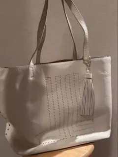 【美品】LANVIN ホワイトレザートートバッグ　保存袋付きのサムネイル