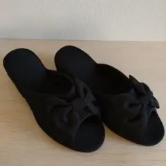 黒のフォーマルスリッパ