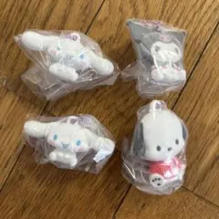 ふわふわフロッキーマスコット　サンリオ　シナモロール　クロミ　ポチャッコ　ガチャ