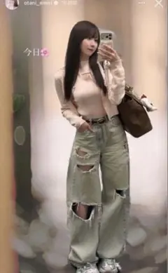 ZARA TRF ダメージ加工バギーミッドライズデニムパンツ 32 - メルカリ