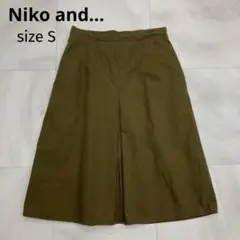 Niko and… ニコアンド ポプリンタック スカート オリーブ Sのサムネイル