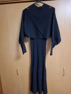 リブ編み ブラック ロングワンピース 長袖、AZUL