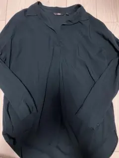 ユニクロ　ダークグリーン 長袖シャツ