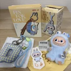 POPMARTポップマートラブブイニシャルPINFOR LOVE【D】2点